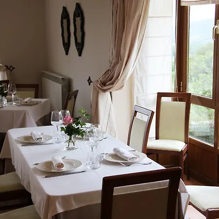 Mencia Hotel