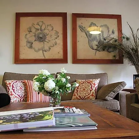 Mencia Hotel 3*